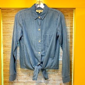 Madewell lightweight summer Chambray Shirt